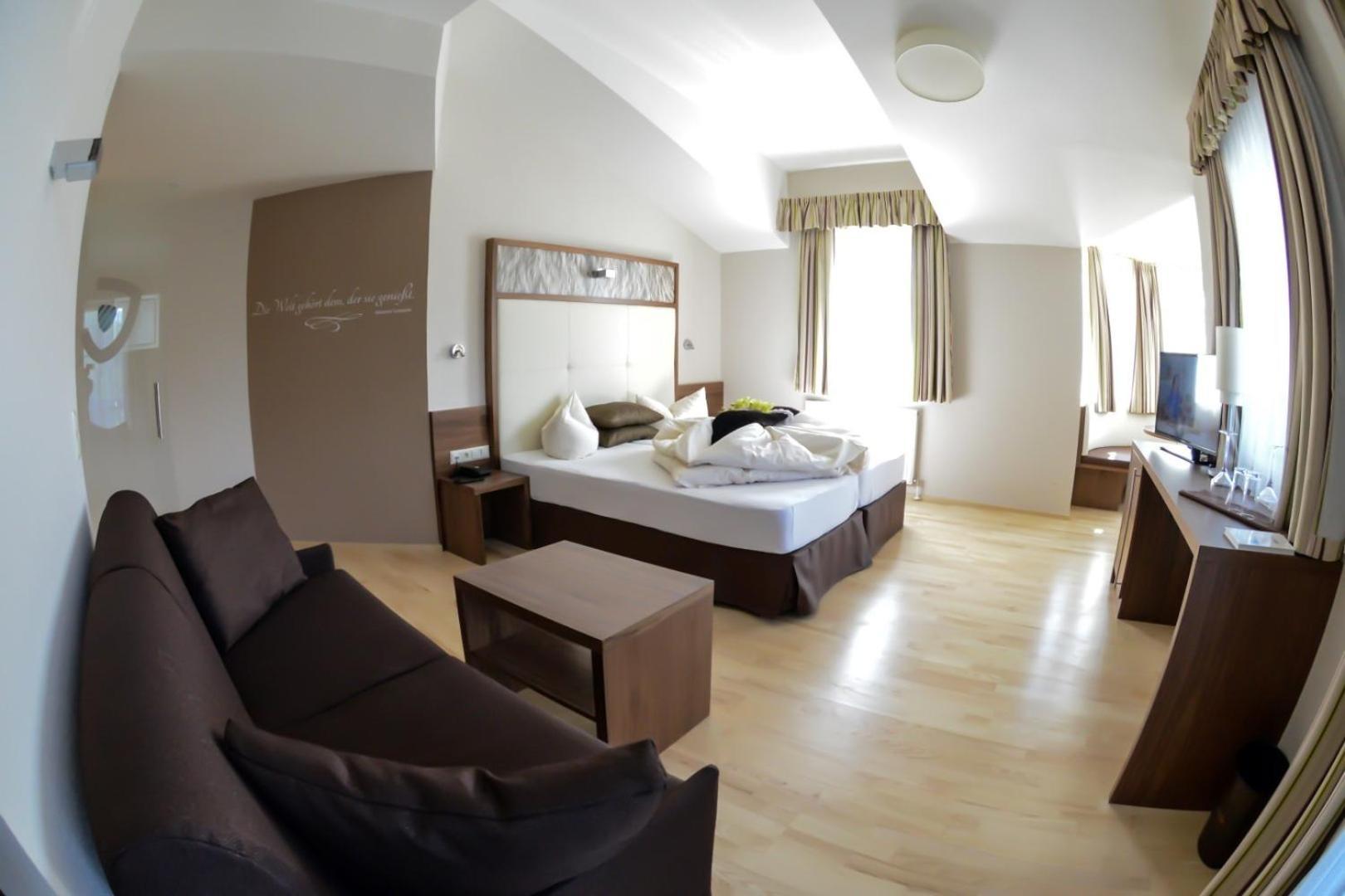 Hotel Jennys Schloessl سيرفاوس الغرفة الصورة