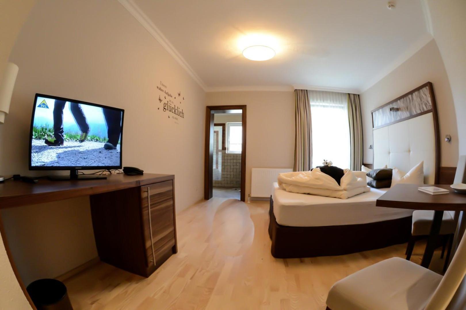 Hotel Jennys Schloessl سيرفاوس الغرفة الصورة