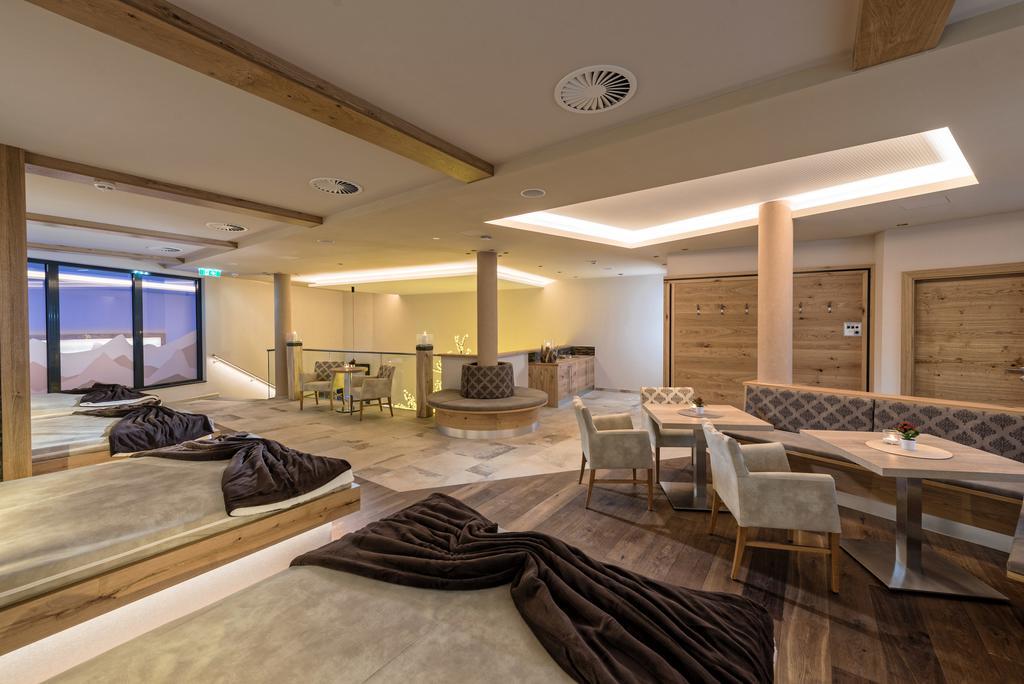 Hotel Jennys Schloessl سيرفاوس المظهر الخارجي الصورة