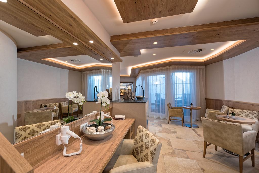 Hotel Jennys Schloessl سيرفاوس المظهر الخارجي الصورة