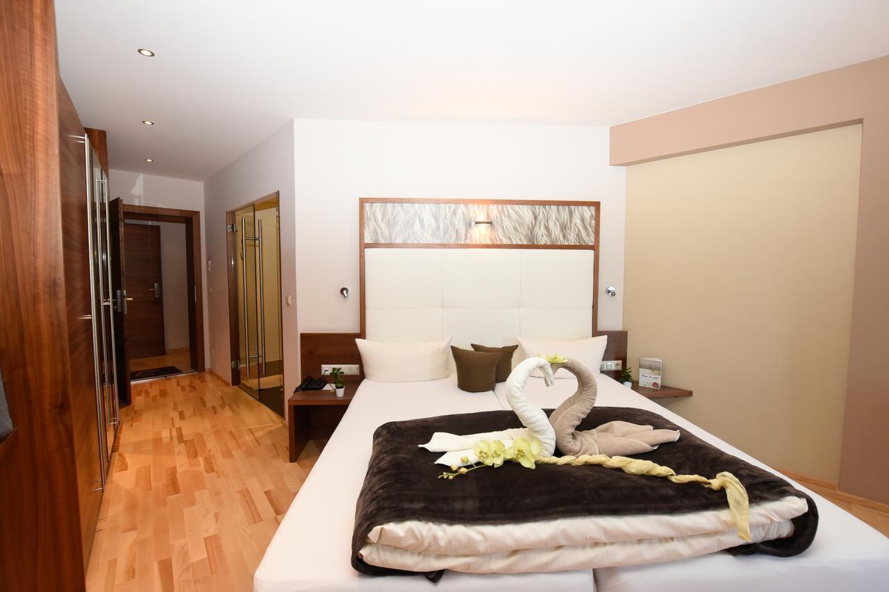 Hotel Jennys Schloessl سيرفاوس المظهر الخارجي الصورة
